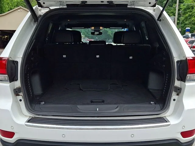 Used 2021 White Jeep Limited image 32