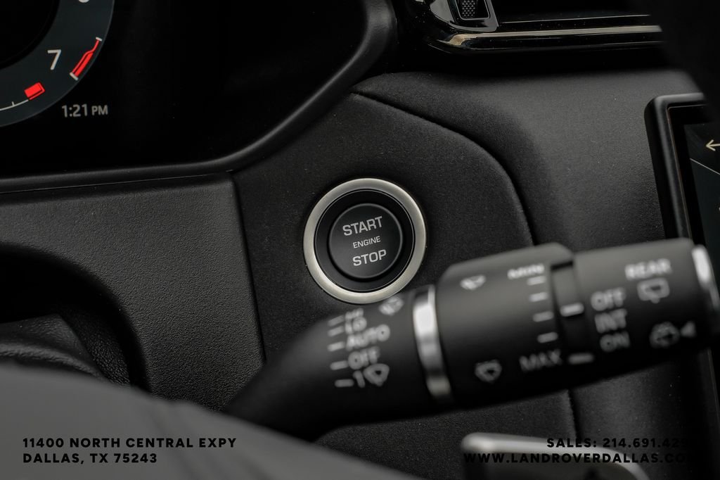 New 2026 Fuji White Land Rover Dynamic SE image 22
