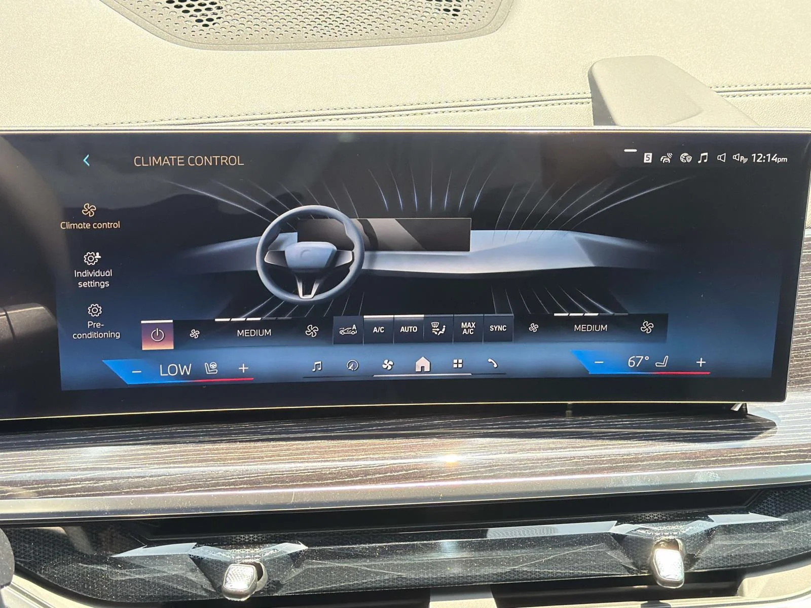 New 2026 Black Sapphire Metallic BMW xDrive50e Plug-In Hybrid image 18