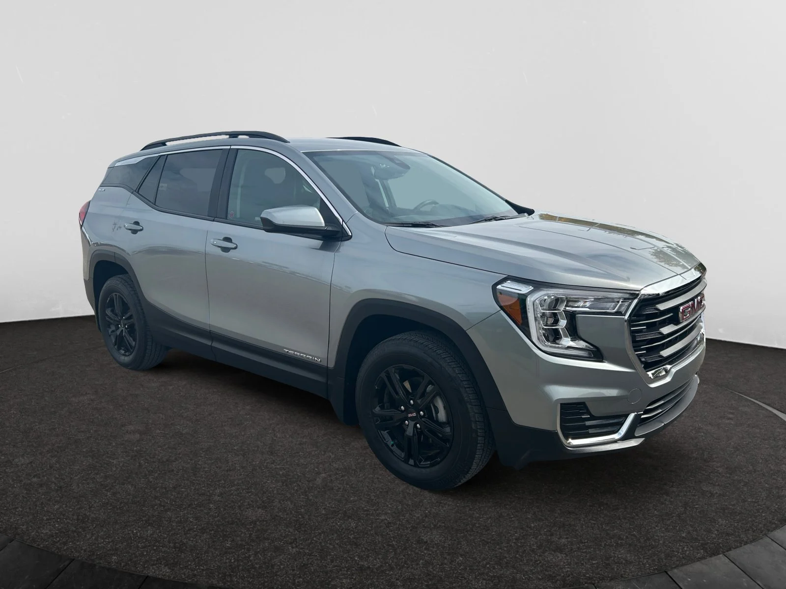 Used 2024 STERLING METALLIC GMC SLE AWD image 7