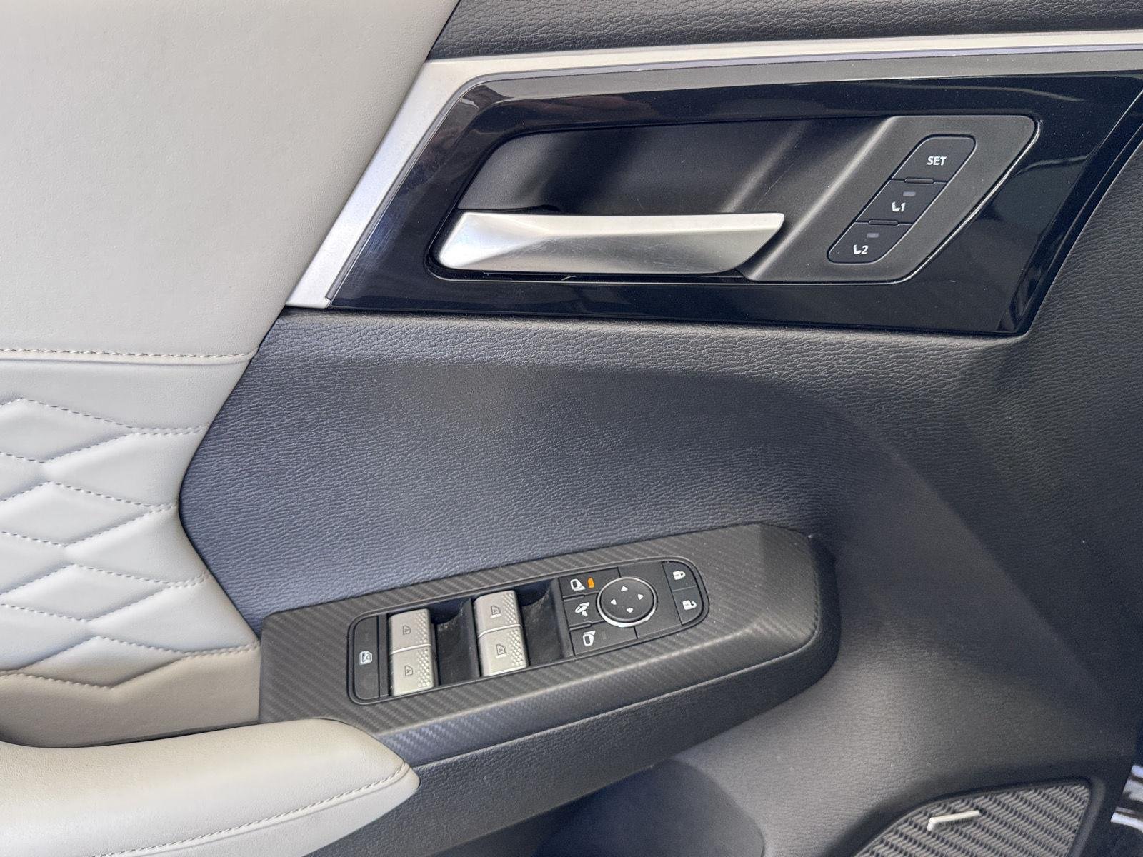 2025 Mitsubishi Outlander SEL - Photo 26