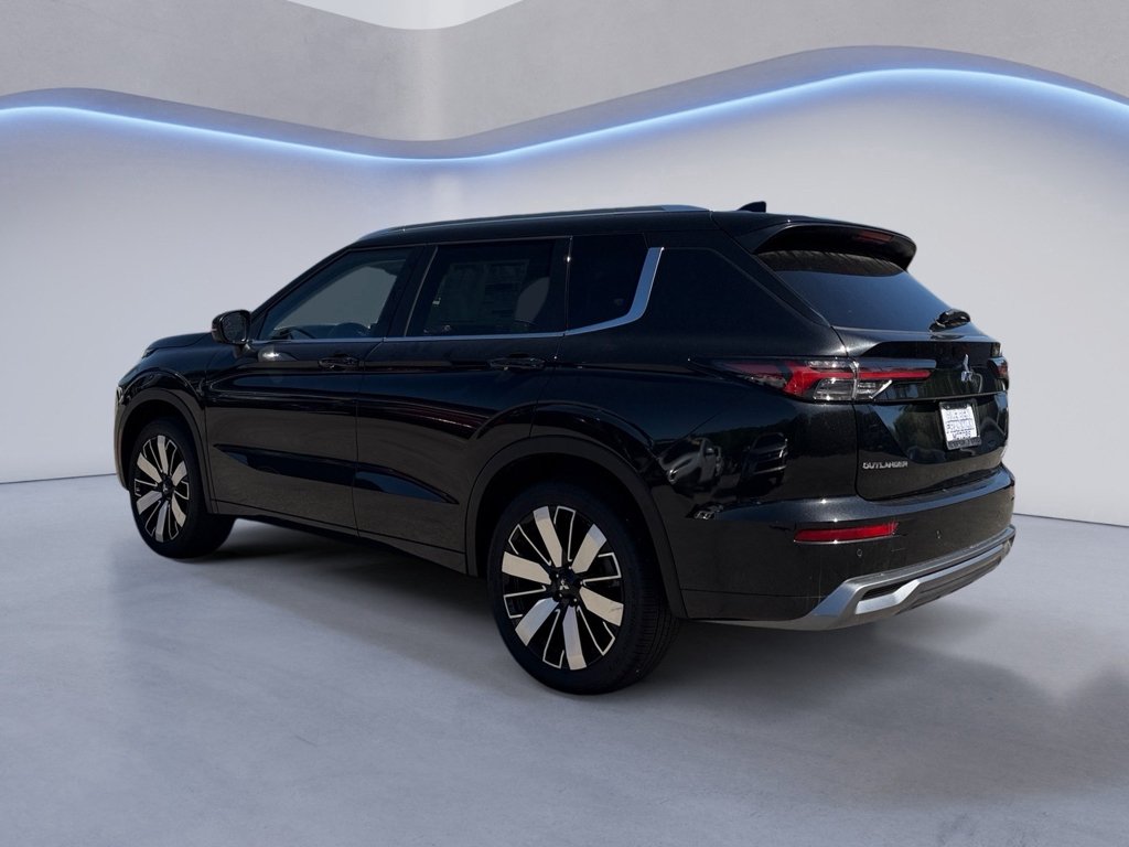 New 2026 Black Diamond Mitsubishi SE image 5