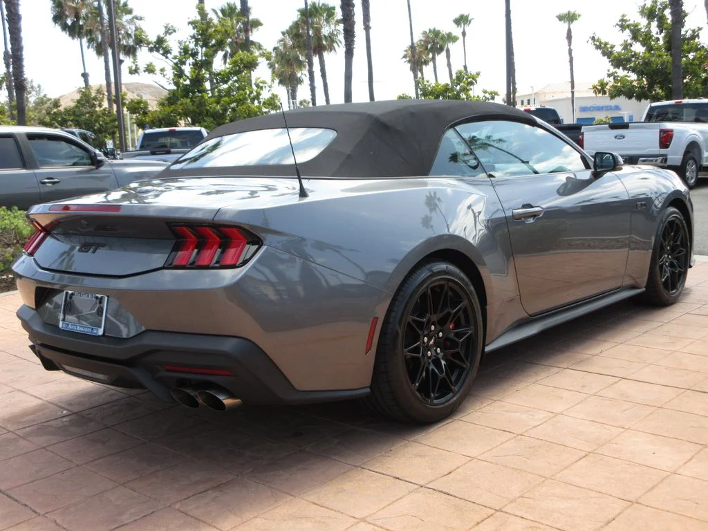 Certified Used 2024 Gray Metallic Ford GT Premium image 4