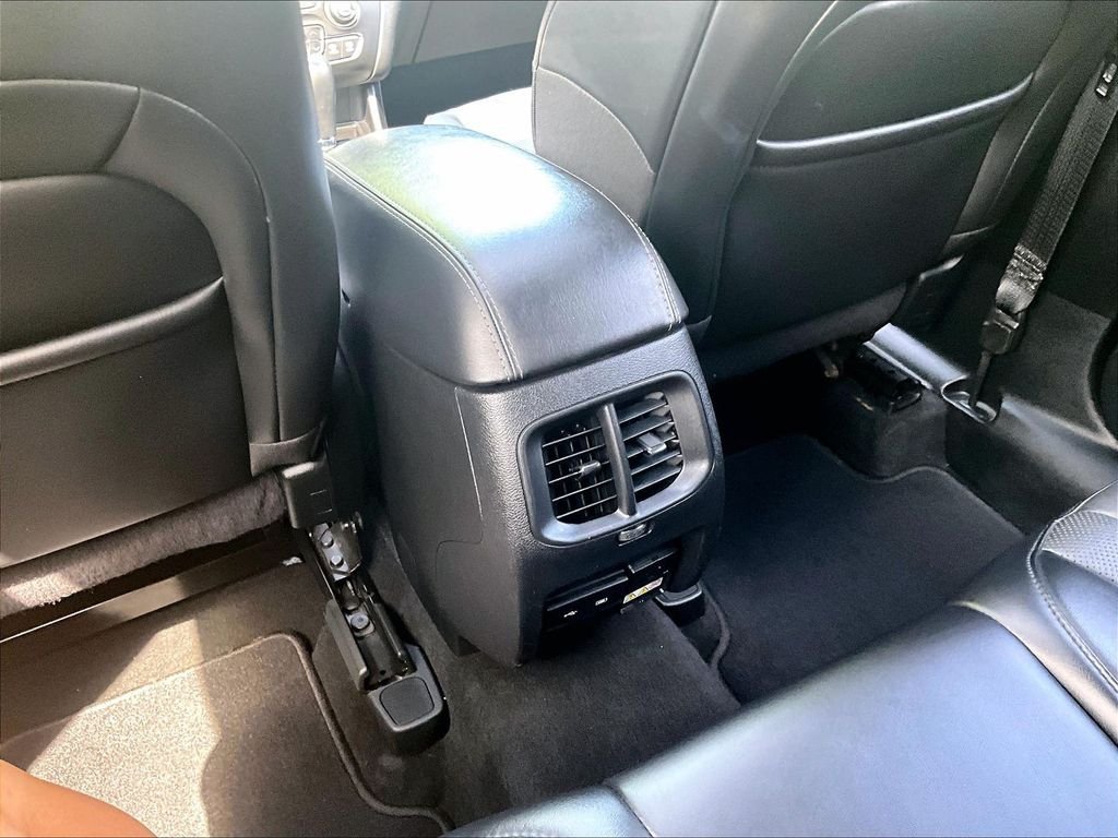 Used 2020 Gray Jeep Limited image 27