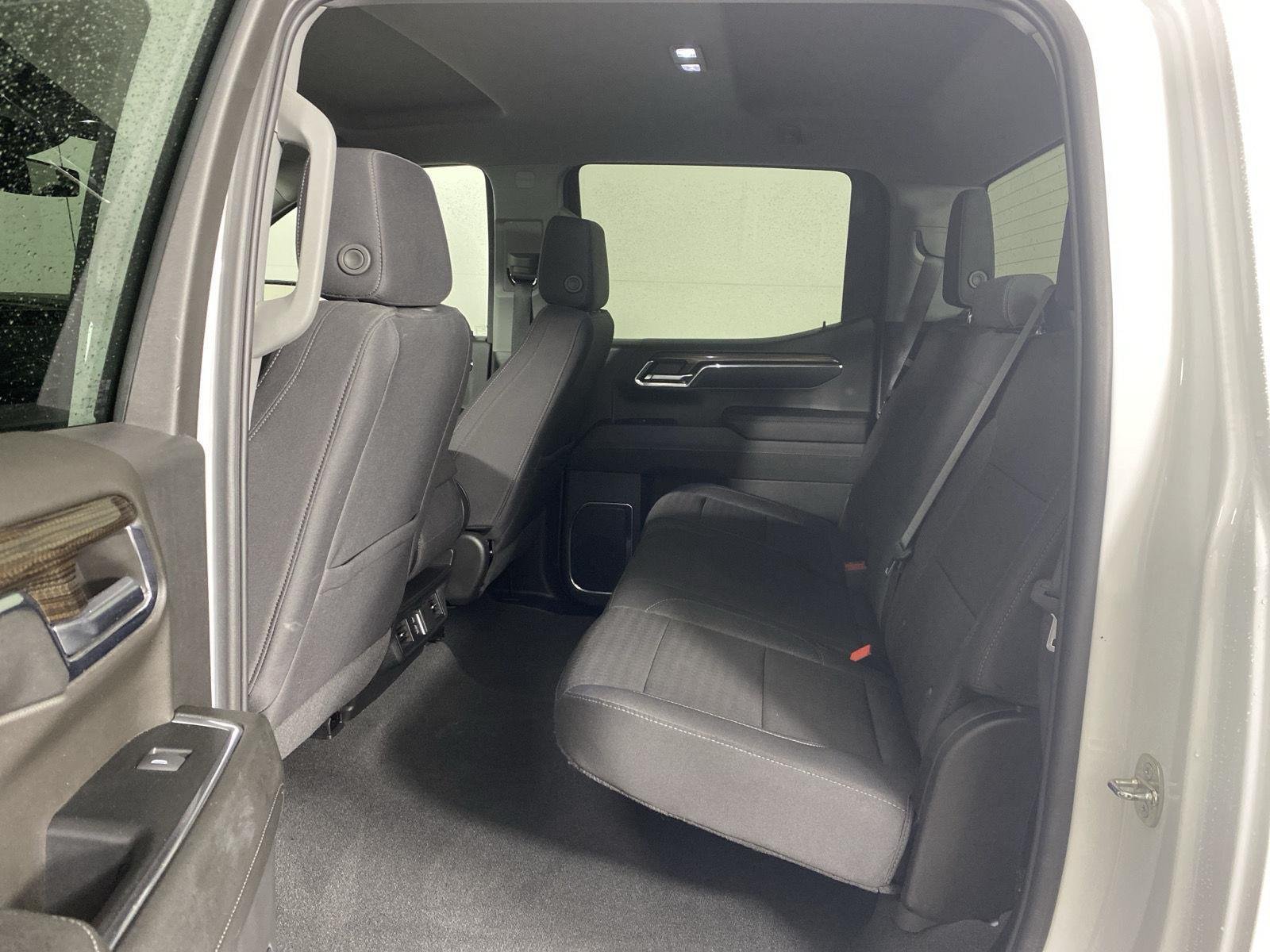 Used 2024 Summit White Chevrolet LT image 23