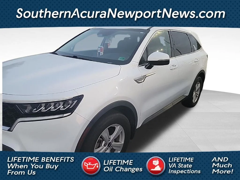 2022 Kia Sorento LX AT's photo