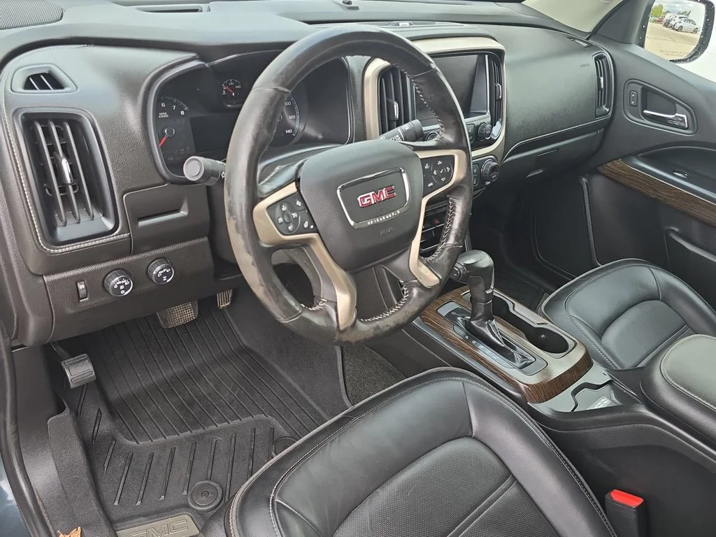 2017 GMC Canyon Denali - Photo 10