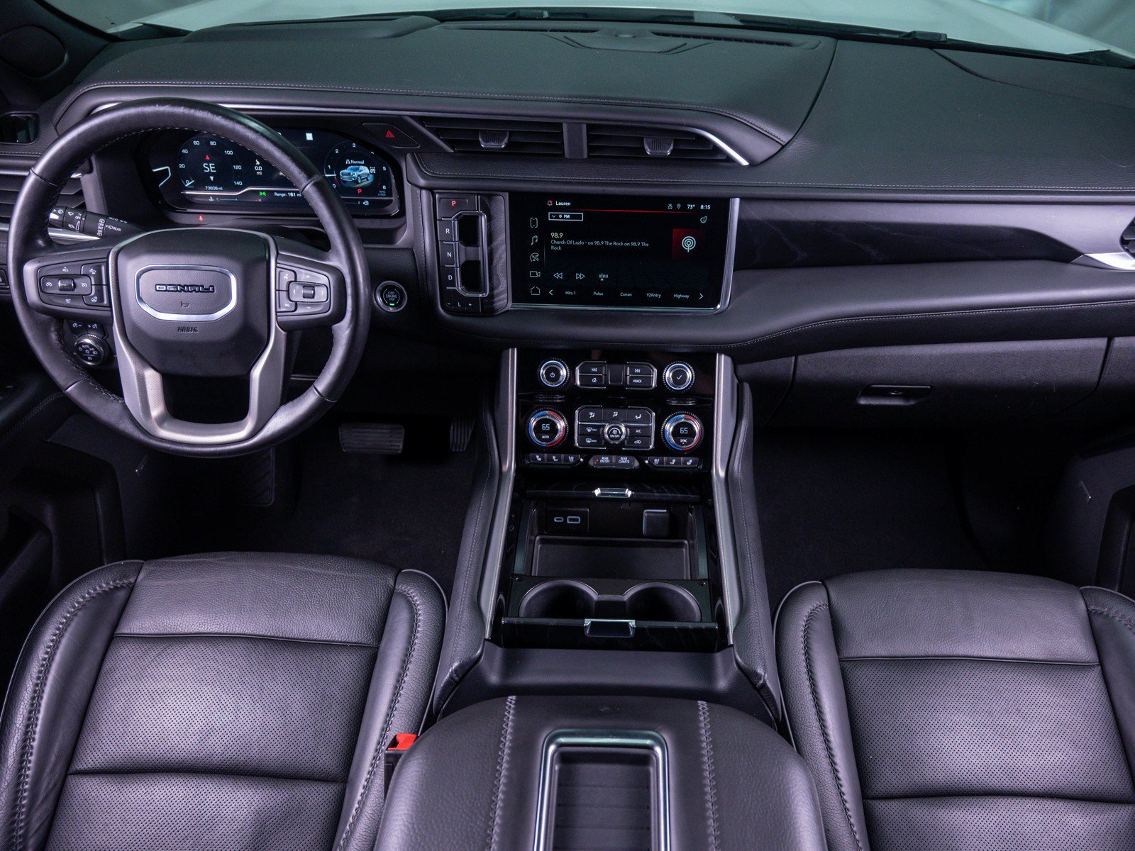Used 2022 White Frost Tricoat GMC Denali image 17
