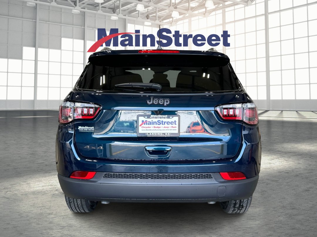 New 2026 Fathom Blue Pearl Coat Jeep Latitude image 4