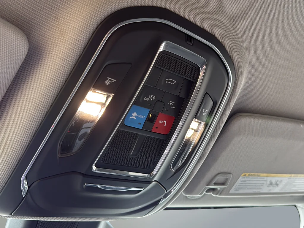 Used 2023 Gray Jeep Limited image 35