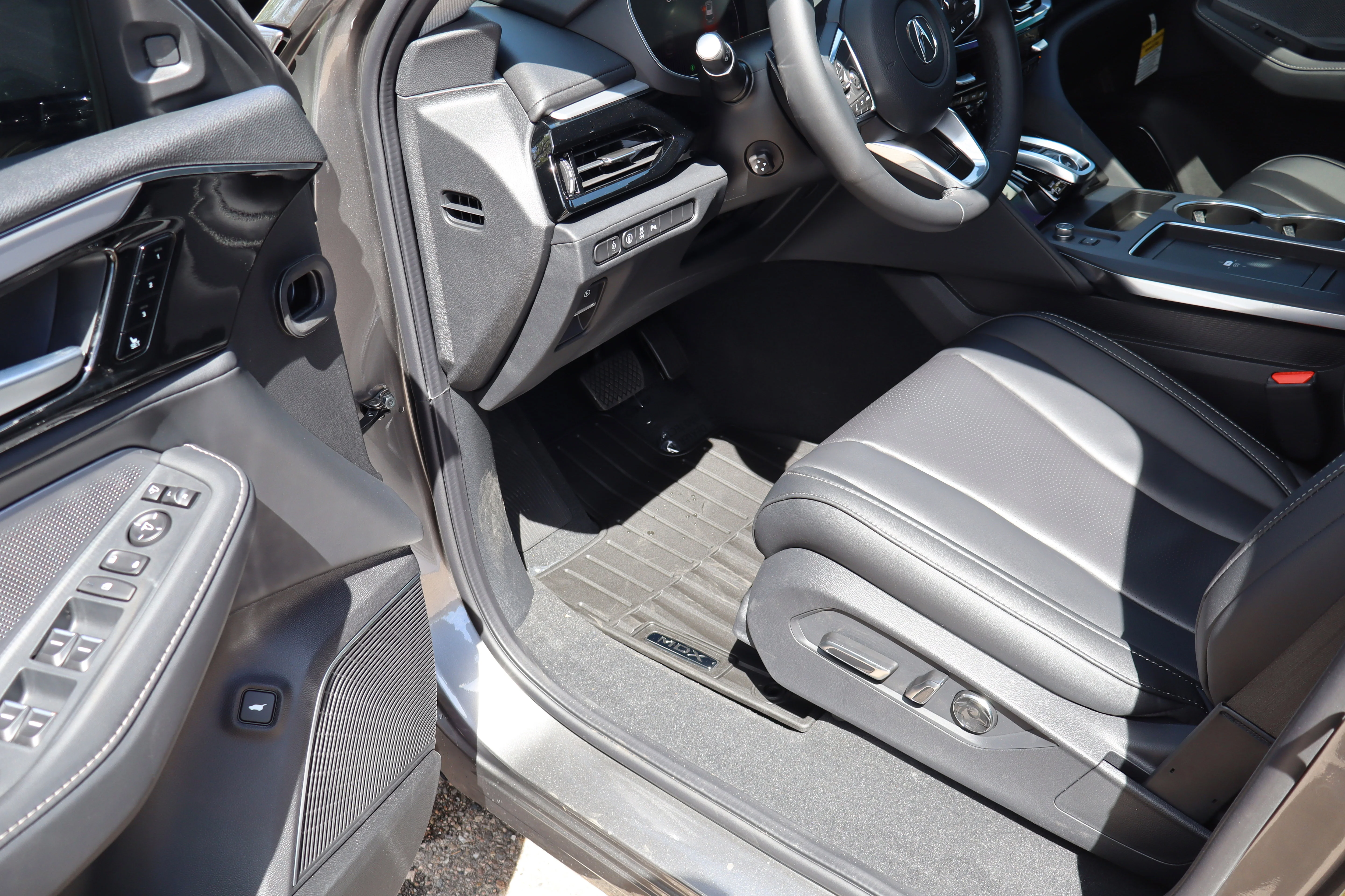 New 2026 Liquid Carbon Metallic Acura w/Technology Package image 22