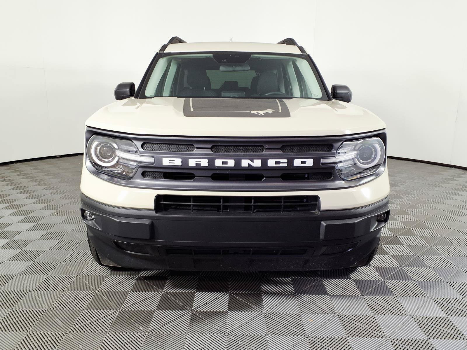 Used 2024  Ford Big Bend image 2