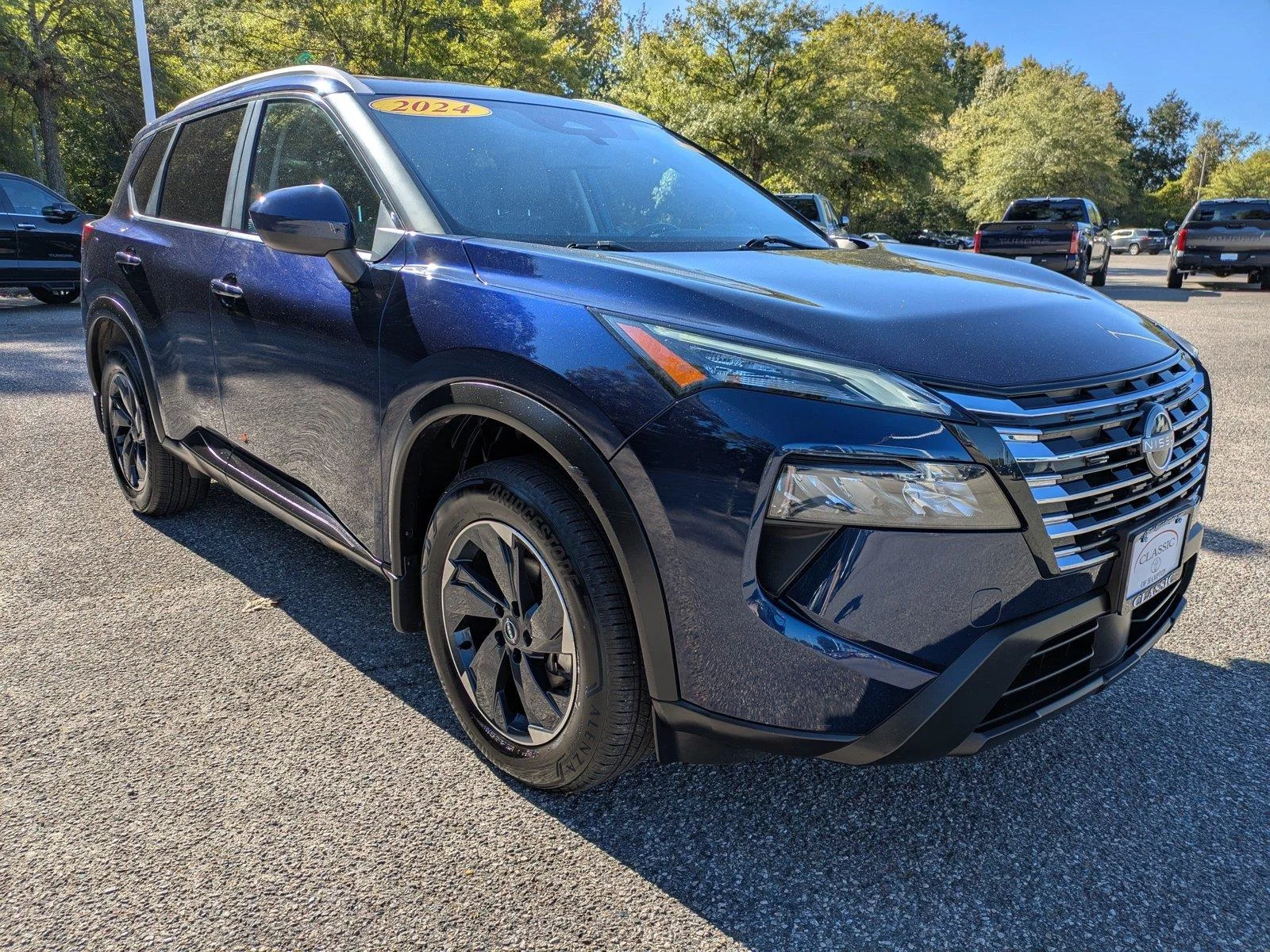 Used 2024 Deep Ocean Blue Pearl Nissan SV image 2