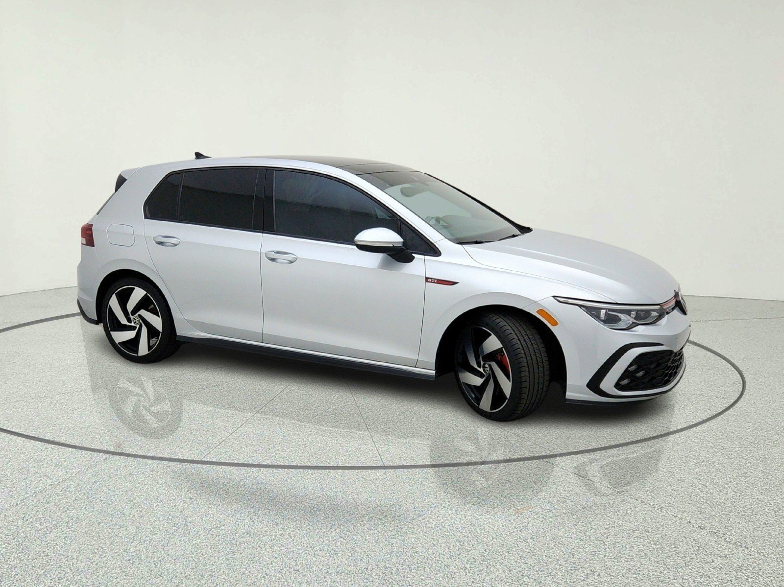 Used 2022 Reflex Silver Metallic Volkswagen SE image 10