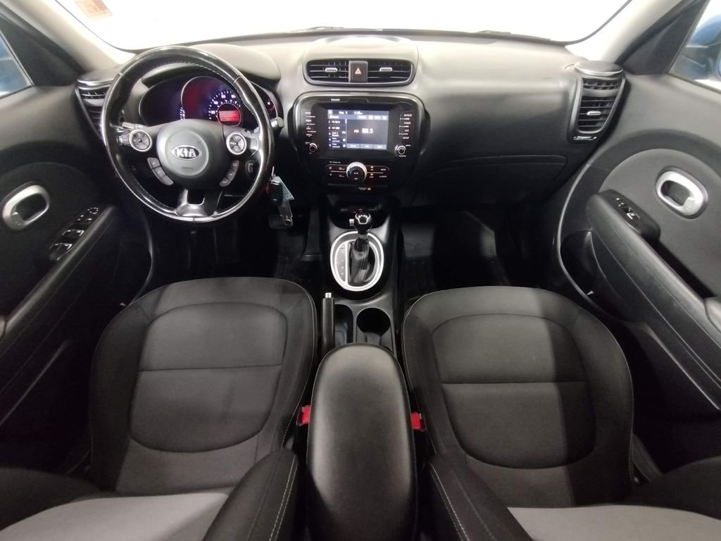 Used 2019 Caribbean Blue Kia Plus image 36