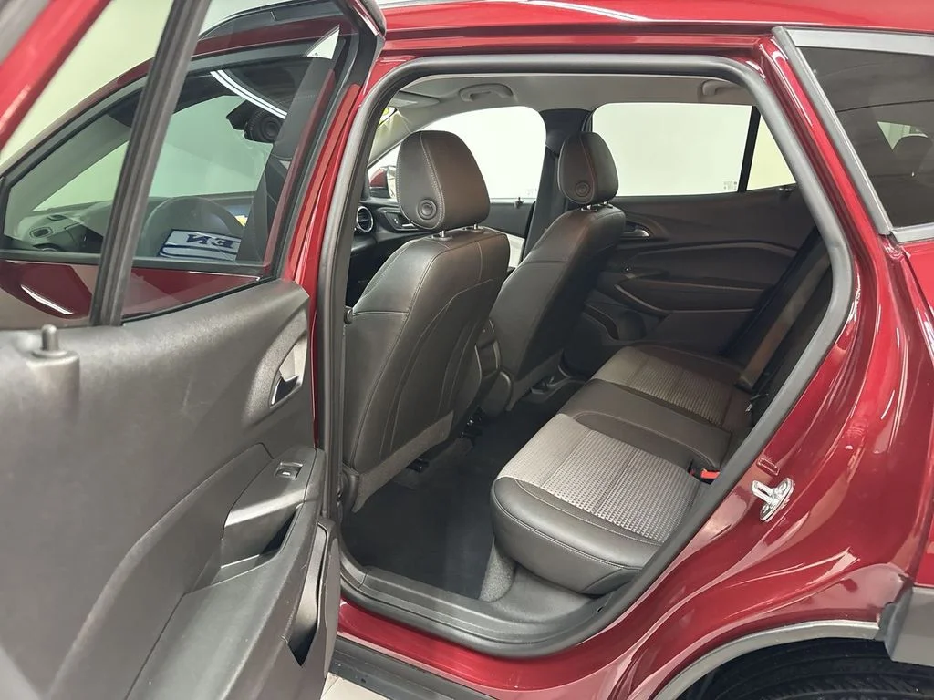 Used 2025 Crimson Chevrolet LT image 16