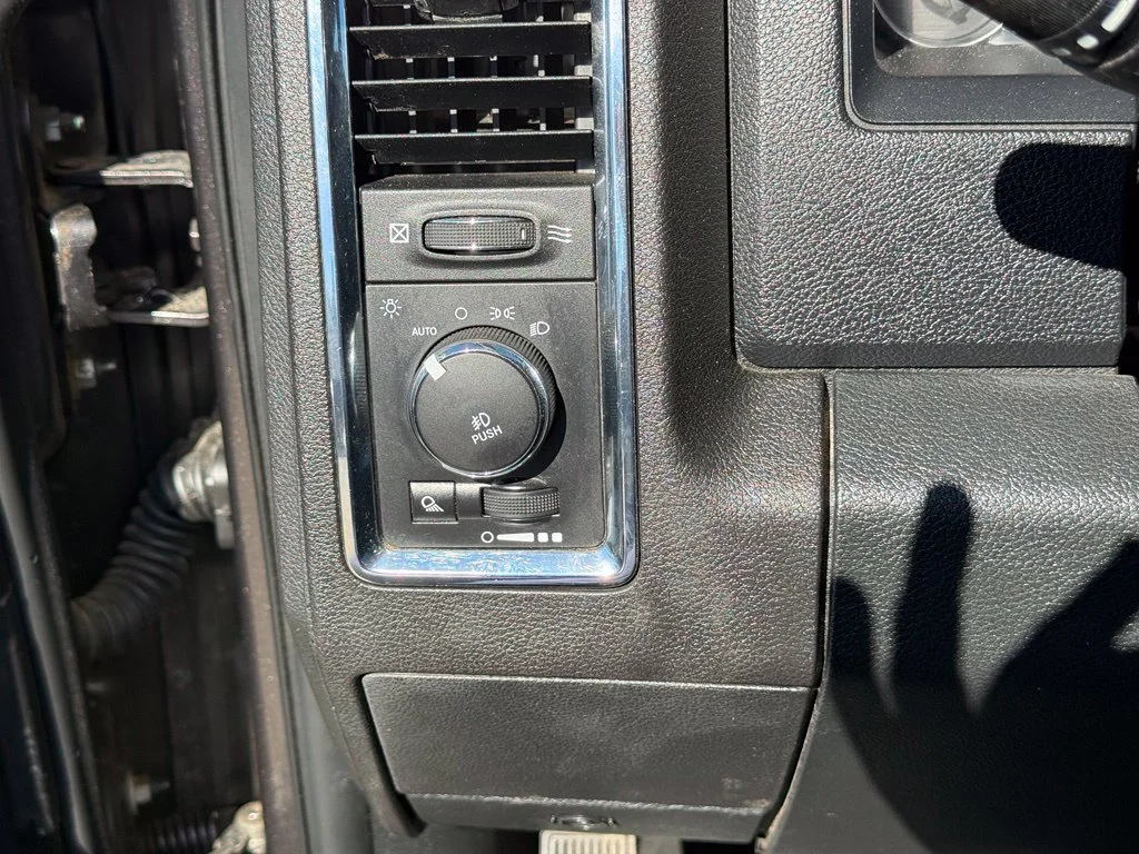 Used 2016 Gray Ram Laramie image 19