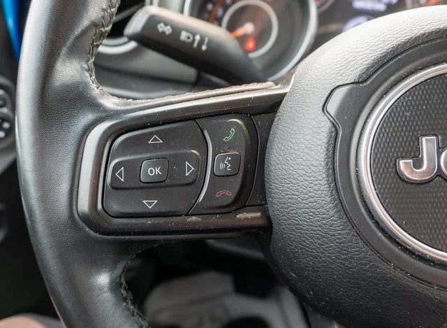 Used 2022 Blue Jeep Sport image 19
