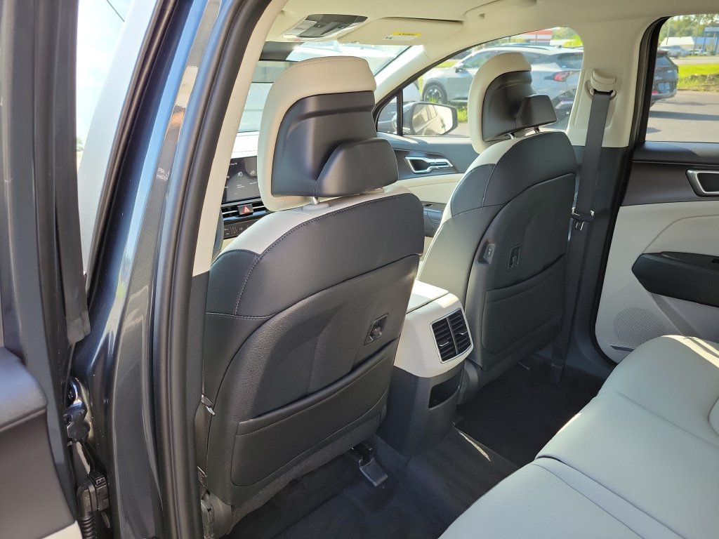 New 2026 Gravity Gray Kia EX image 17