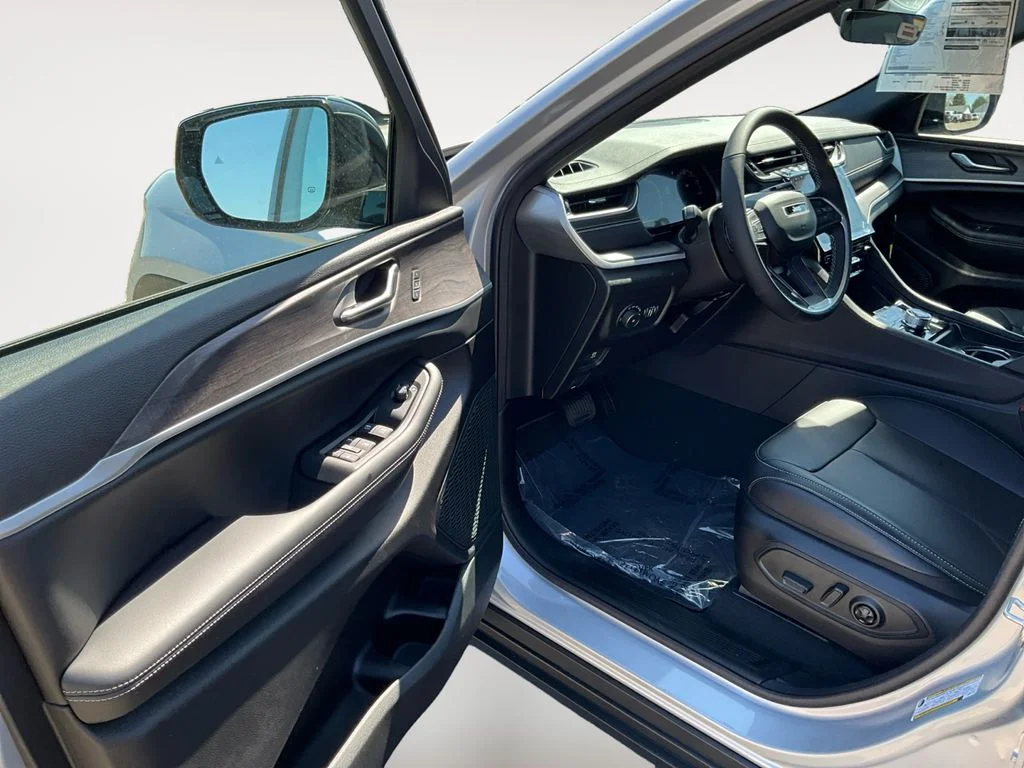 2025 Jeep Grand Cherokee Limited - Photo 9