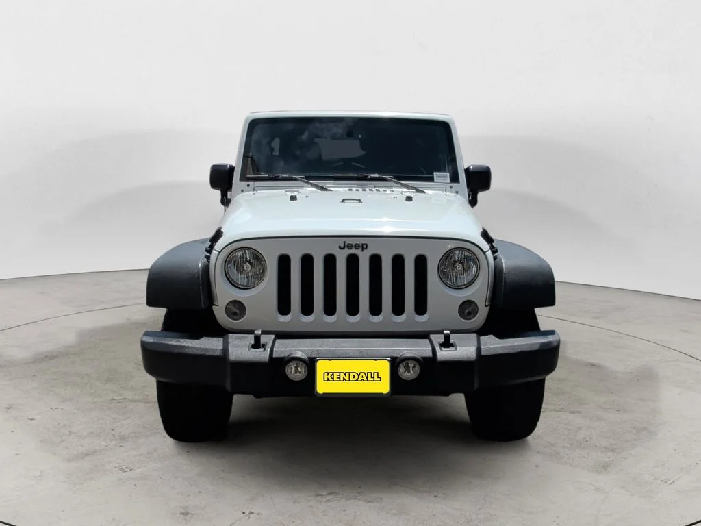 Used 2015 White Jeep Unlimited Sport image 8