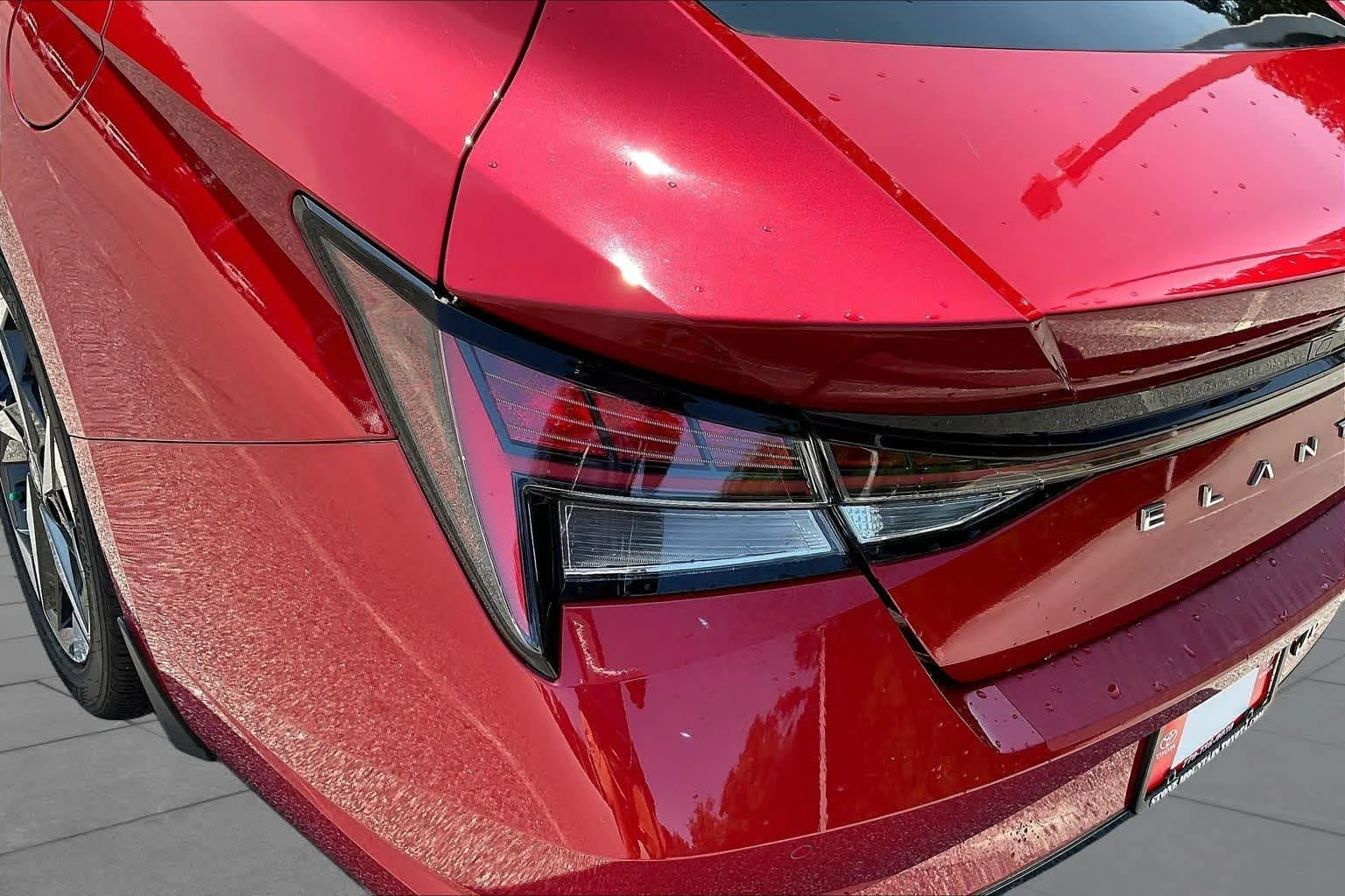 Used 2022 Scarlet Red Pearl Hyundai Limited image 29