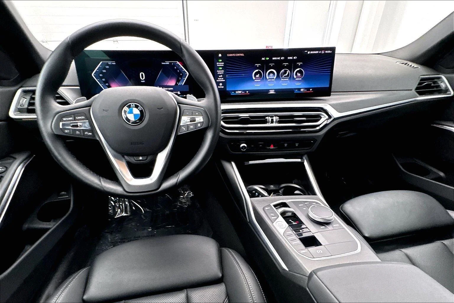 2024 BMW 3 Series 330i - Photo 10