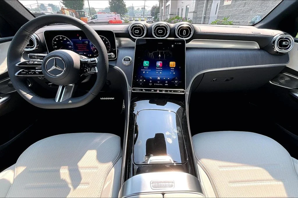 New 2026  Mercedes-Benz GLC 300 Coupe image 5