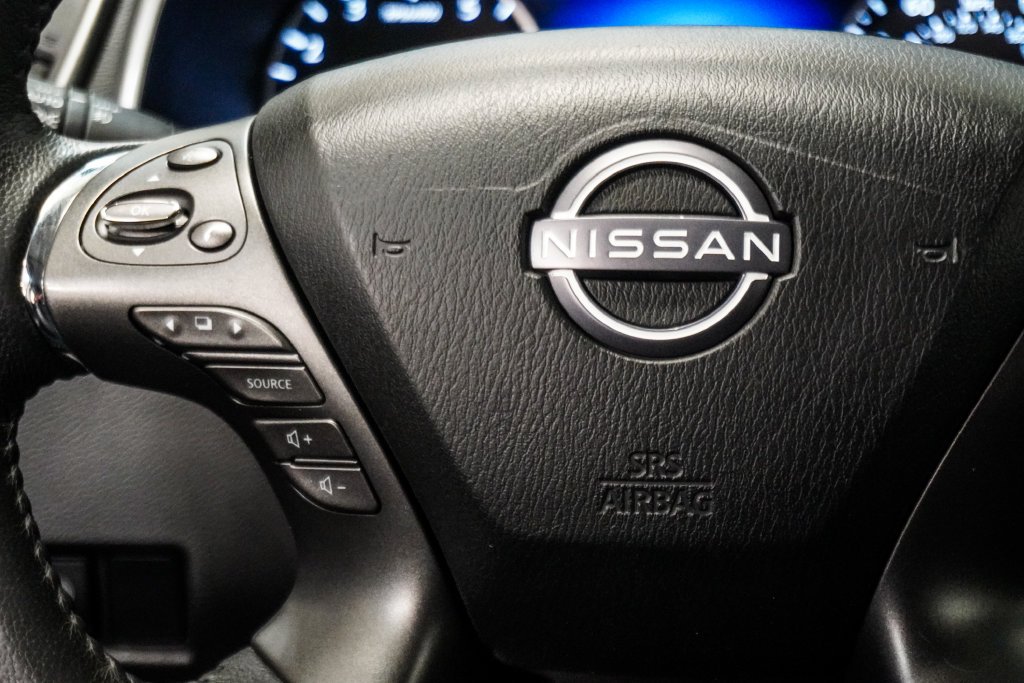 Used 2023 Gray Nissan SV image 14