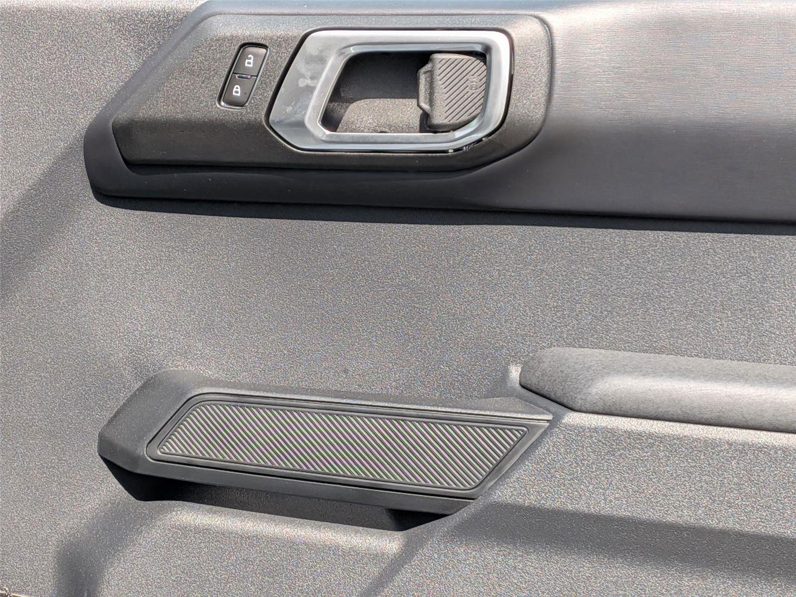 New 2025 Oxford White Ford Badlands® image 32