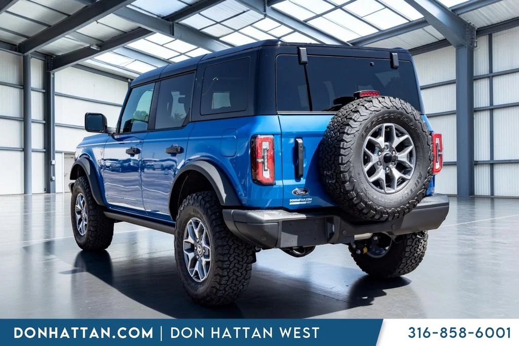Used 2025 Blue Ford Badlands image 20