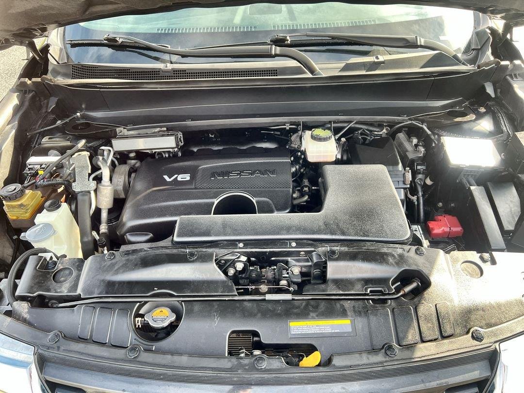 Used 2020 Magnetic Black Pearl Nissan S image 12