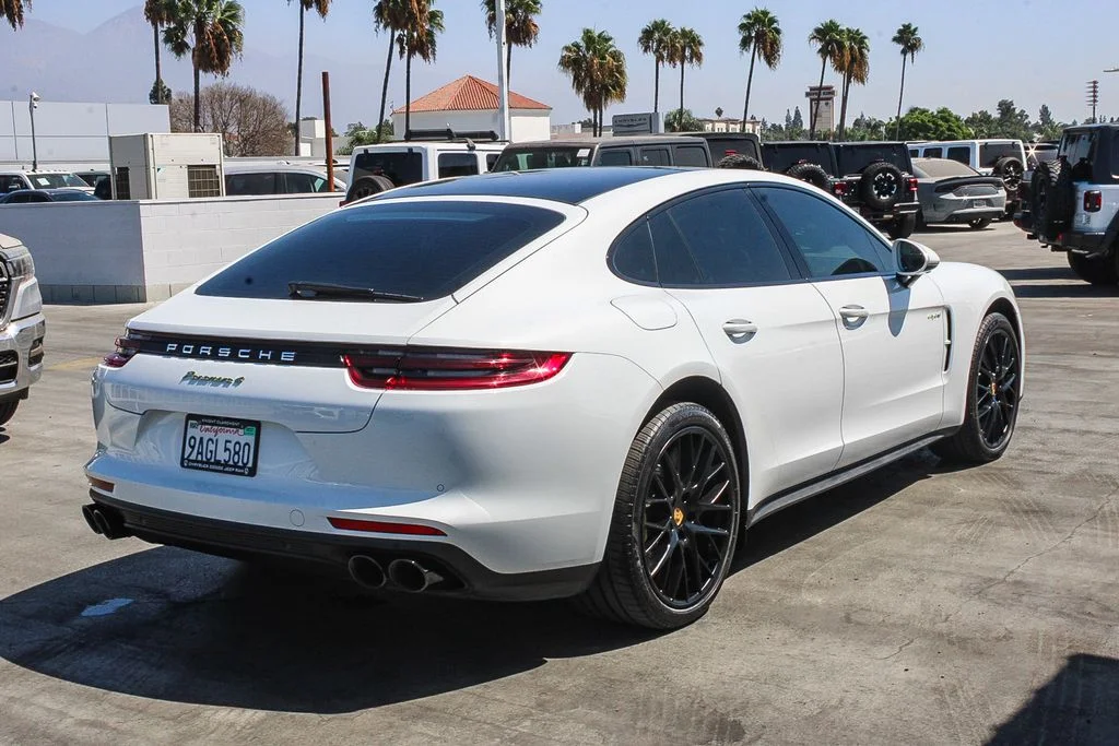 Used 2018  Porsche 4 image 8