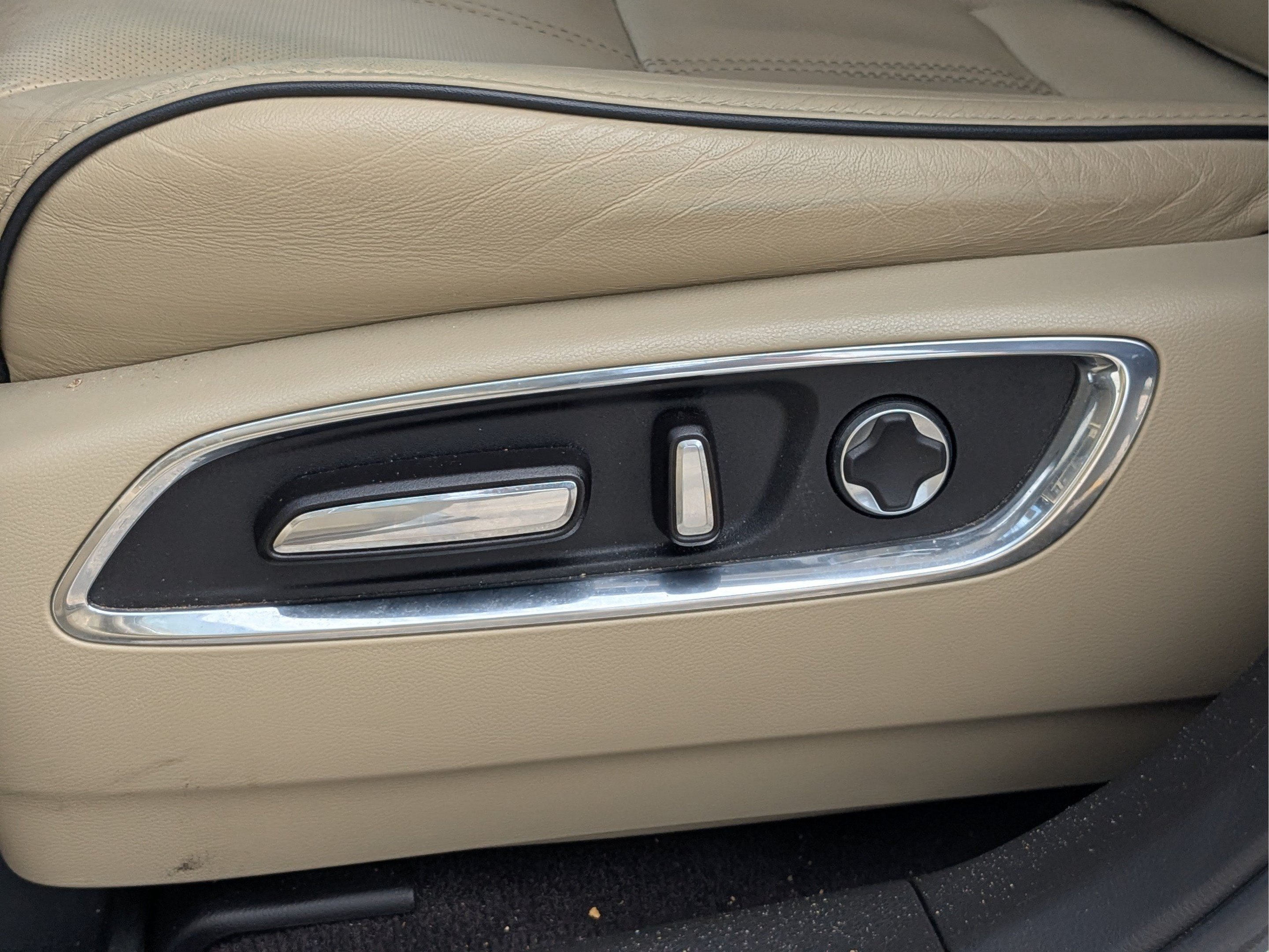 Used 2020 Platinum White Pearl Acura Advance image 19