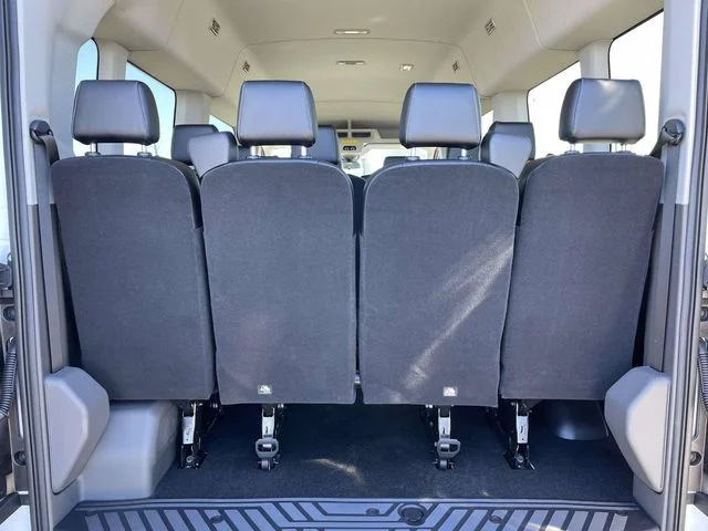 New 2026 Oxford White Ford XL image 5