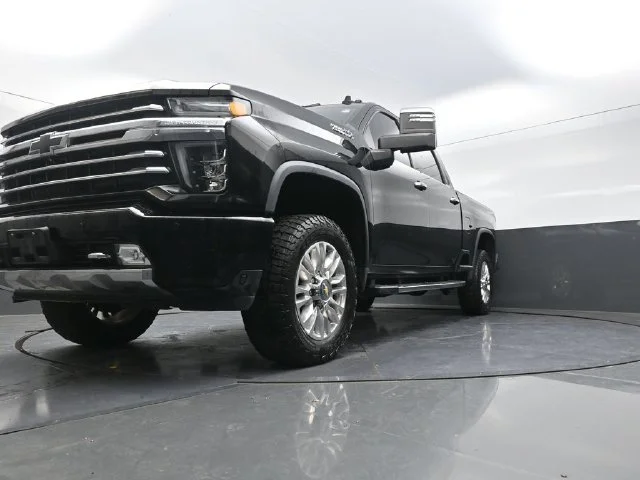 Used 2020 Black Chevrolet High Country image 33