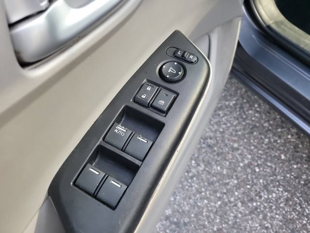 Used 2015  Honda EX image 15
