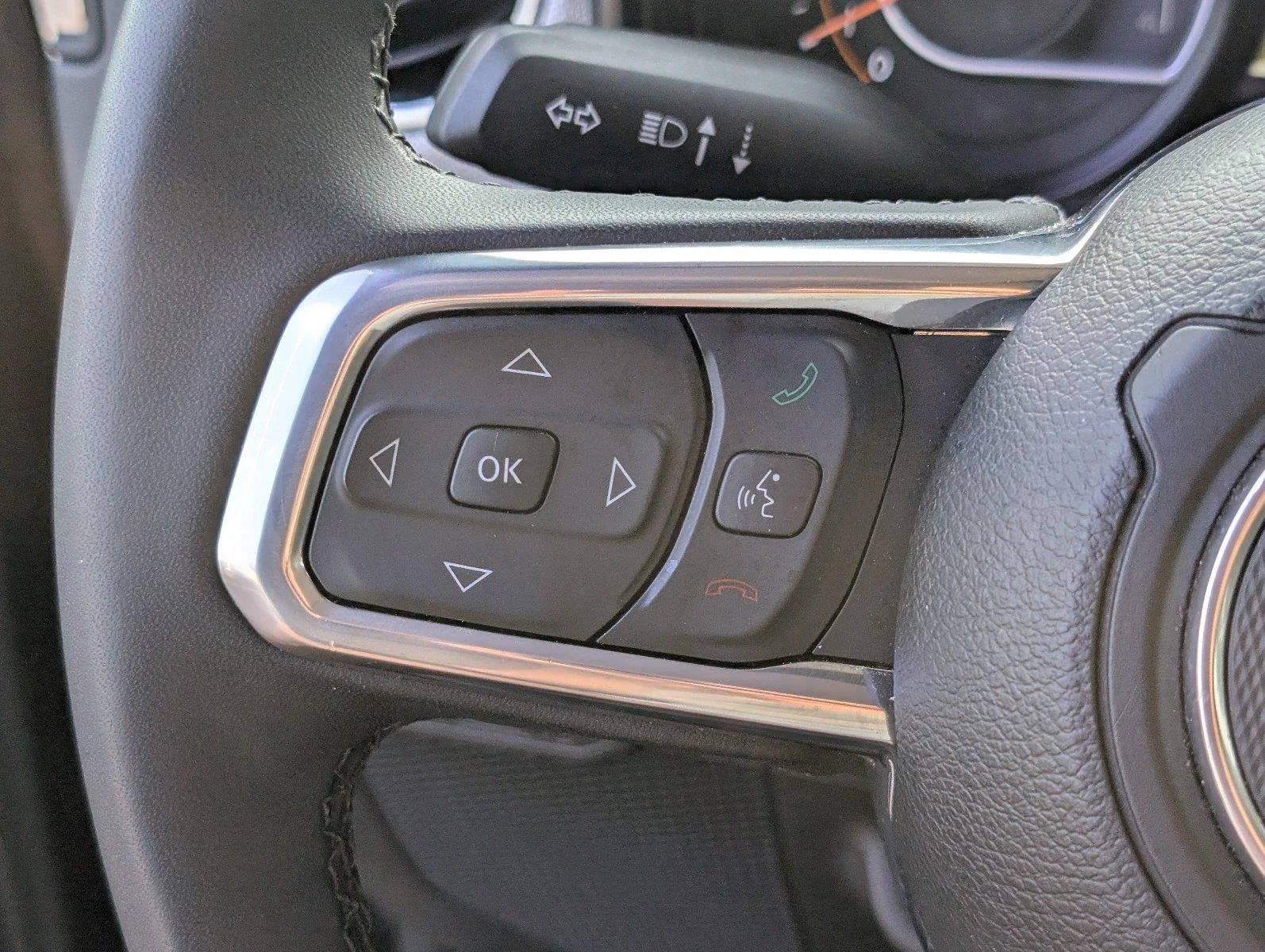 Used 2025 Black Clearcoat Jeep Sahara image 28