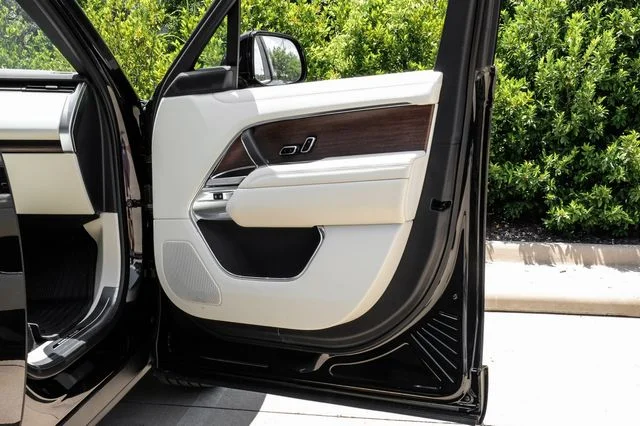 New 2026 Black Land Rover SE image 54