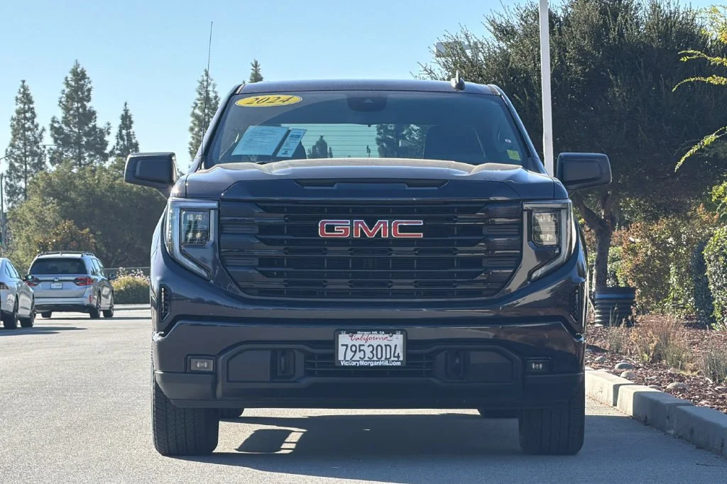 Used 2024 Titanium Rush Metallic GMC Elevation image 9