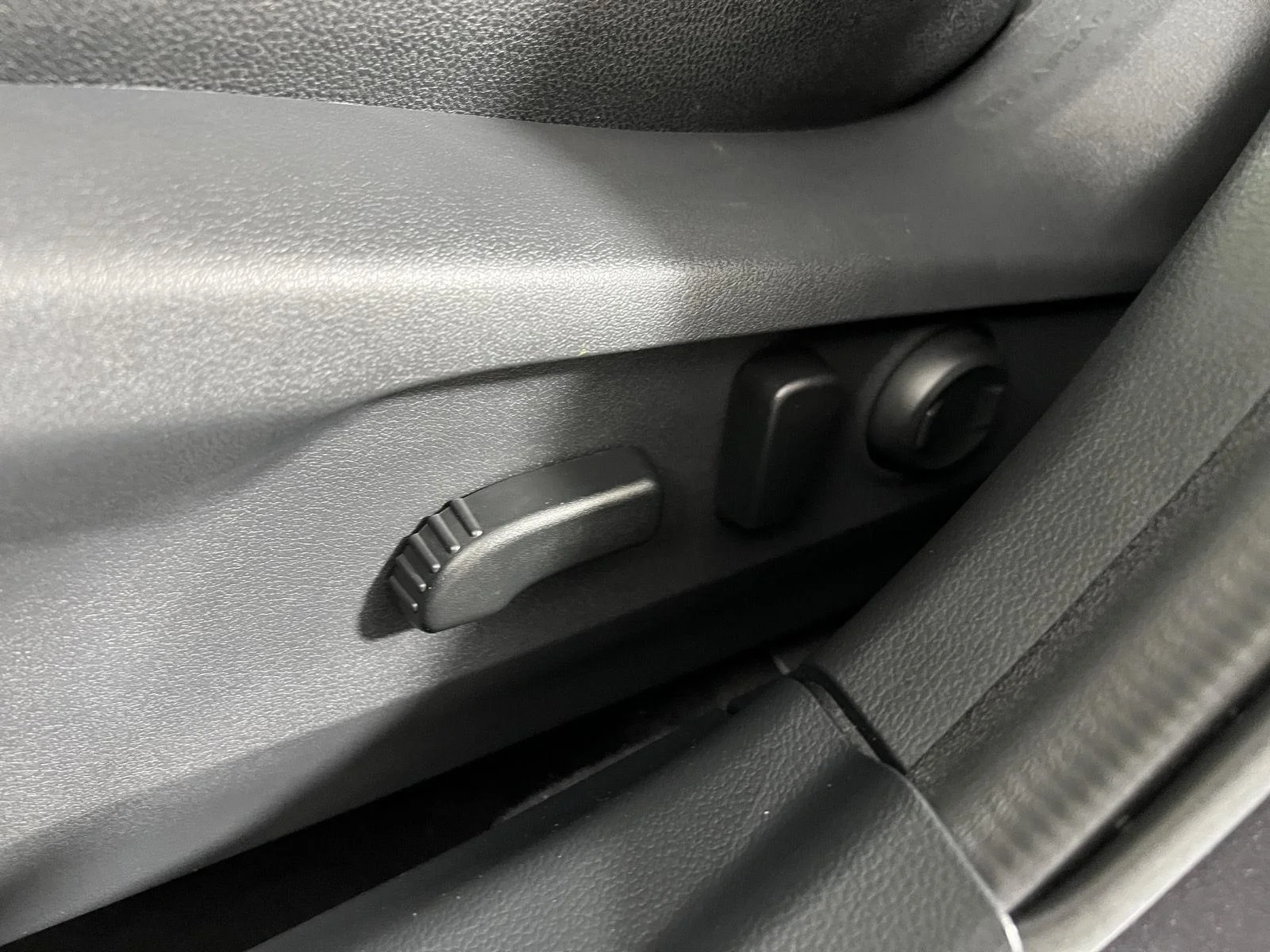 Used 2025 Magnetite Gray Metallic Subaru Onyx Edition image 31