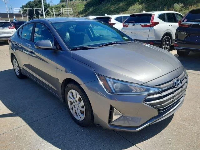 Used 2019 Machine Gray Hyundai SE image 3