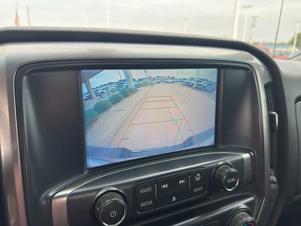 Used 2018 Summit White Chevrolet LT image 10