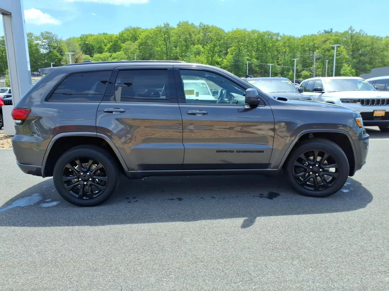 Certified Used 2020 Granite Crystal Met. Clear Coat Jeep Altitude image 6
