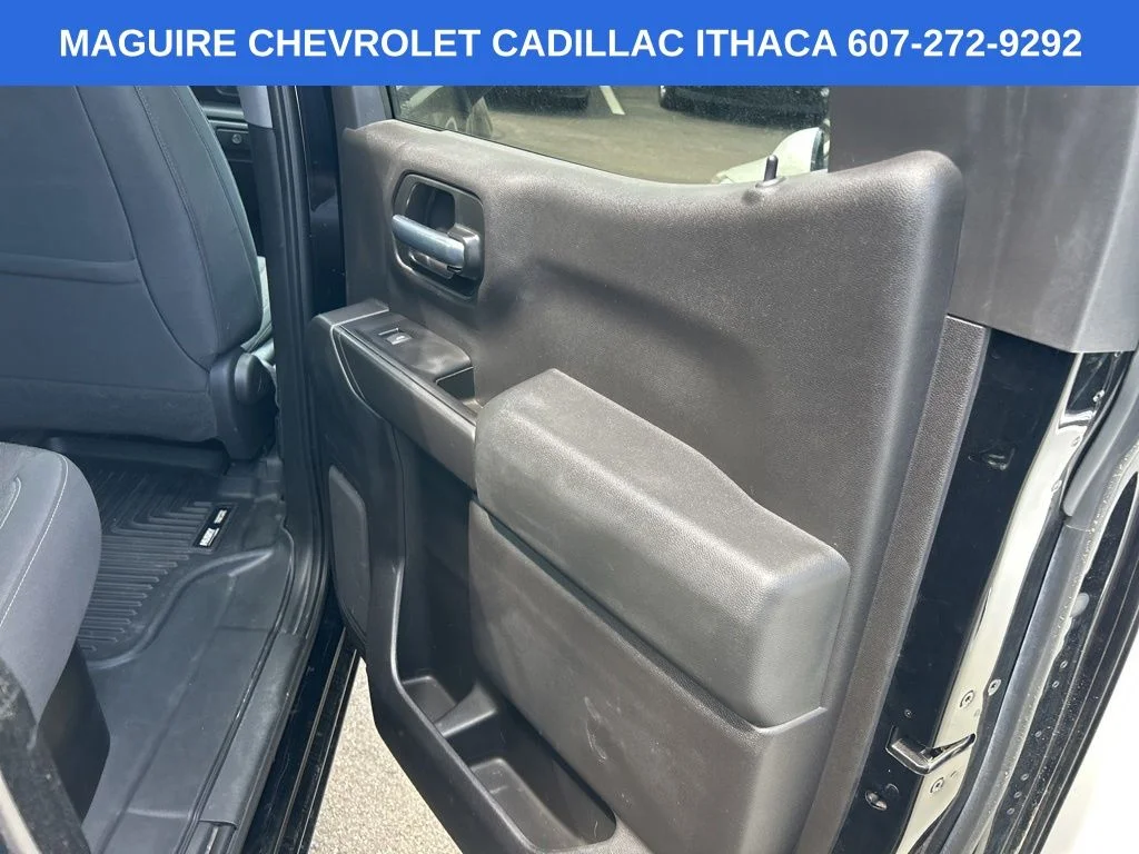 Used 2019 Black Chevrolet LT image 8