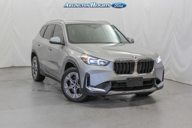 Used 2023 Space Silver BMW xDrive28i image 1