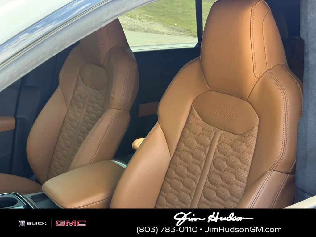 Used 2025 White Audi quattro Tiptronic image 22
