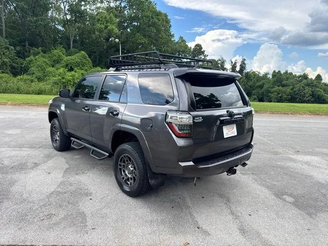 Used 2020 Gray Toyota Venture image 5