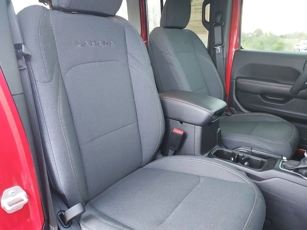 Used 2024 Red Jeep Sahara image 30