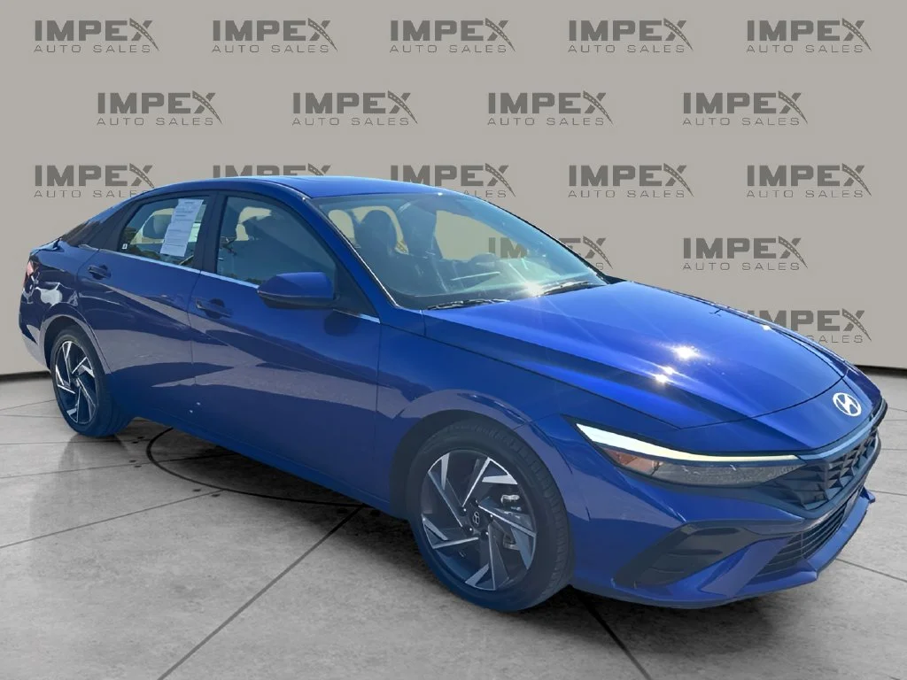 Used 2025 Blue Hyundai SEL Convenience image 7